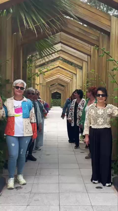 kniitng mafia-smynra collective